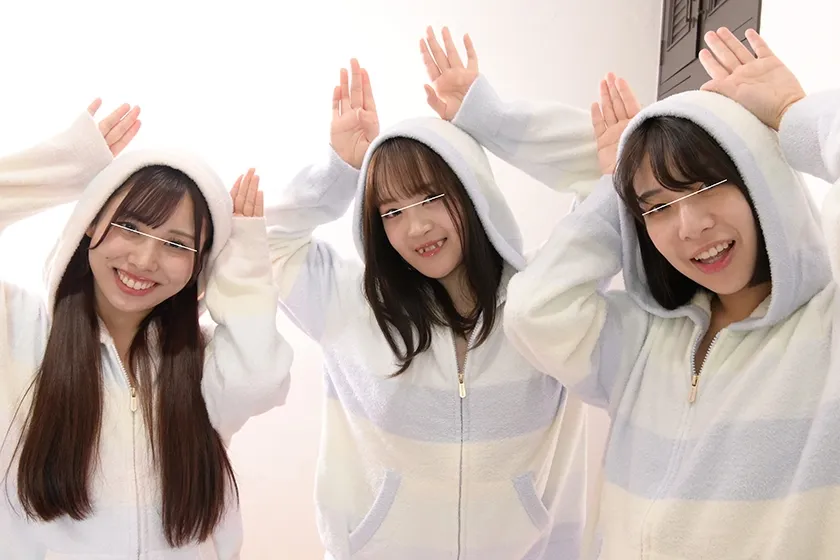 おにいちゃん！いっぱい私とモフモフして遊ぼう！ もふもふ部屋着にTバック尻の従妹がいっぱいエッチなことをしてきた！