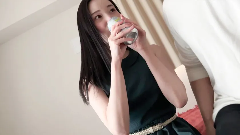 【ガチカップル】カメラマンに見せつけるように大量中出し！初めて他人に撮られながらのイチャイチャハメ撮り