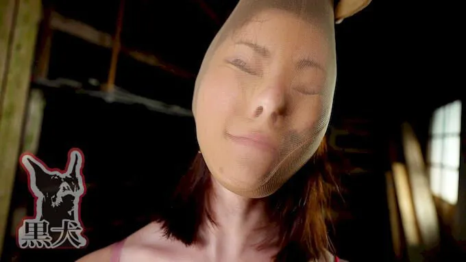 衝撃！こんな美女が！？パンスト変顔で顔面崩壊！？