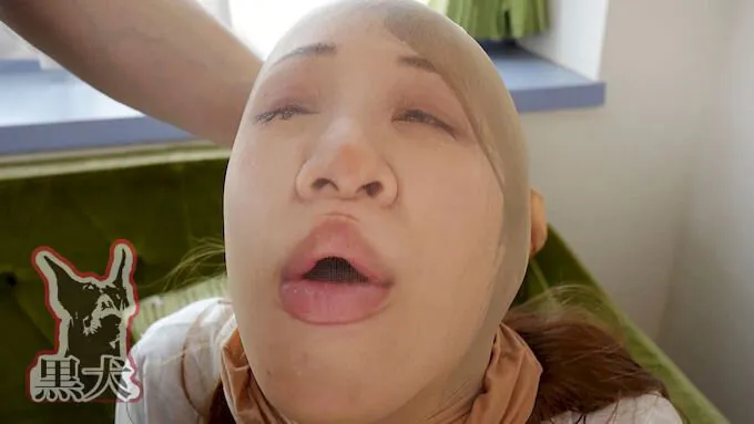 衝撃！こんな美女が！？パンスト変顔で顔面崩壊！？