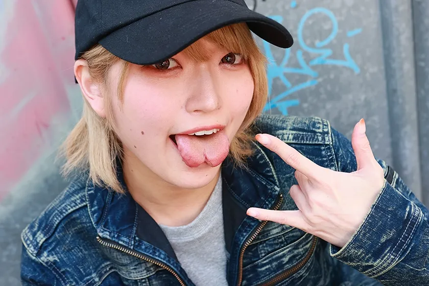 ヤンキー娘をナンパしたら実はめっぽう押しに弱くてディープフェラから中出しまでぜ～んぶOKしてくれました！(3)