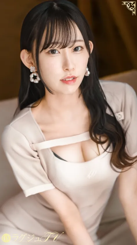 【彼氏がいてもAVには出ます】天然美巨乳のFカップに、目を疑うほどの神クビレ。誰もが心を奪われる最強スレンダー美BODYが初対面の男の肉棒に、美しい裸体を振るわせ乱れイク姿はまさに芸術です。【浮気密会】  ラグジュTV 1859