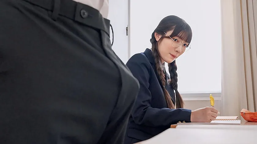 マワされ願望！脱いだら凄いクラスの地味な人見知りは乱交にどハマり！笑顔で全員にハメ倒される変態娘 浦上ひのり