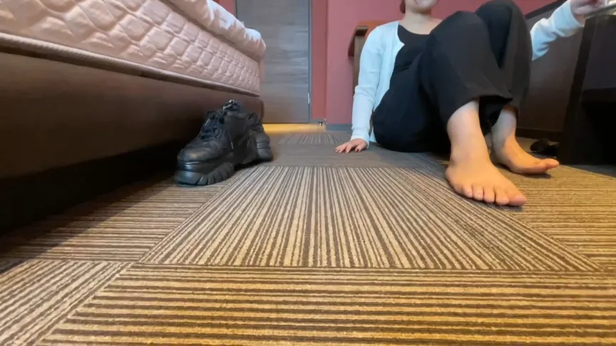 男好きスイミングインストラクターはるひ様のじっくりM男観察