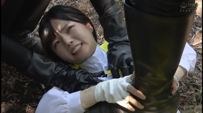 ヒロインピンチラッシュ アミー・レイジャーイエロー・牙翼りん・チアトパーズ