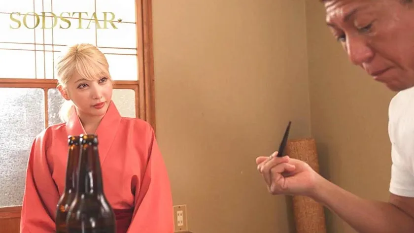 離婚したてのぼくが大型バイクにまたがるギャルライダーとツーリングで運命的に出会い 彼女が営む海沿いの民宿でたらふくご馳走になって一晩中なまハメしまくって12回射精した 夏目響