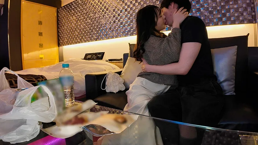 出張と嘘をついて会ってくれたバリキャリOL吉澤友貴とミッドナイトW不倫で夜から朝にかけて精飲と中出しを何度もしてお泊りすっぴん美人を独り占めした