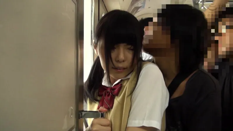 【生田みく 小暮未来】【JK】電車やバスで痴漢猥褻されるロ●ータ美少女たち