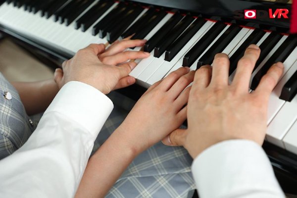 【桜木なえ】【VR】3年2組 なえちゃん 145cm ピアノレッスン中にわいせつ