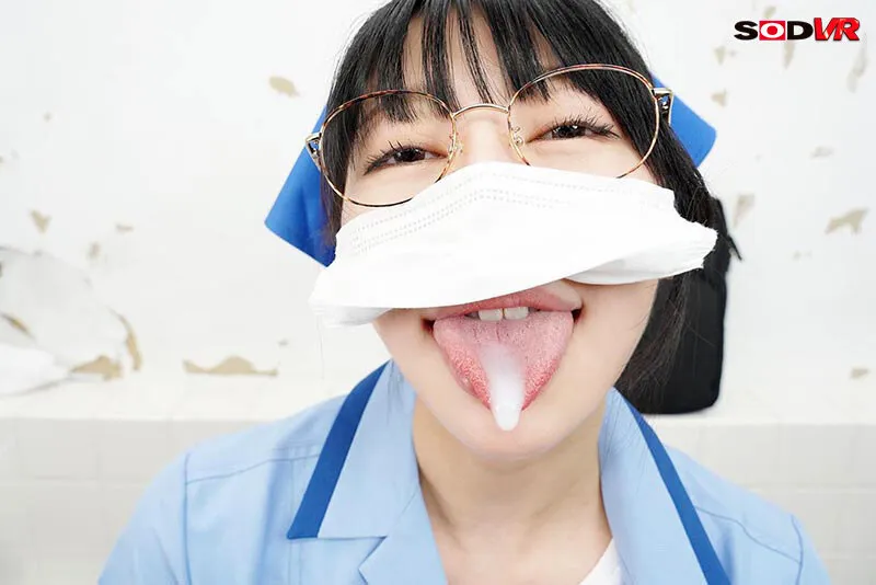 【森日向子】【VR】陰キャな女性清掃員が男性用トイレで股間を凝視。つい勃起してしまいチャックが閉まらず慌てていたら痴女化してヌイてくれた。