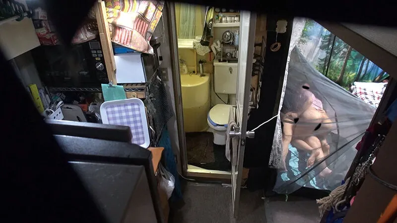 【夏目いろは】自分の部屋に泊まることになった妻の女友達 「人妻綾音さん（仮名）三十歳」に当然のように手を出してしまうワタシ