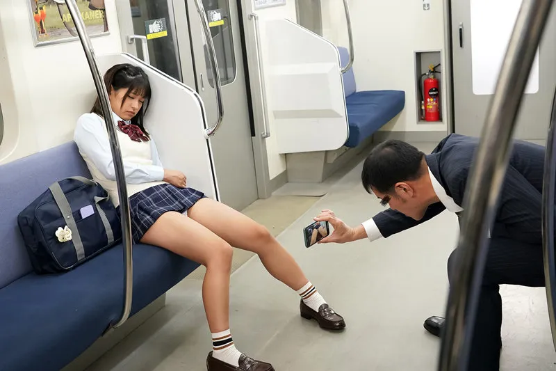 【高瀬りな 渚みつき】【JK】最終電車で痴女とまさかの2人きり！J○Ver向かいの座席でパンチラしてくる小悪魔女子○生の誘惑で勃起したらヤられた VOL.5