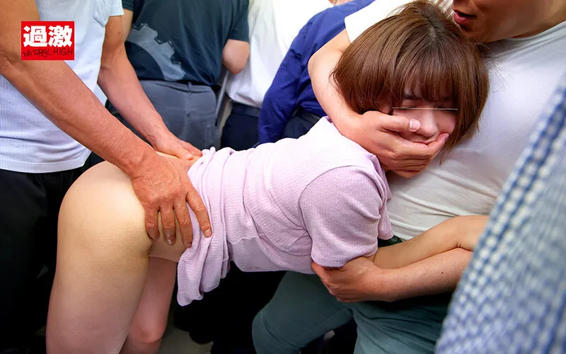 【天晴乃愛】生中痴漢集団5 白目イキさせられた巨乳JD【現役JD中出し】