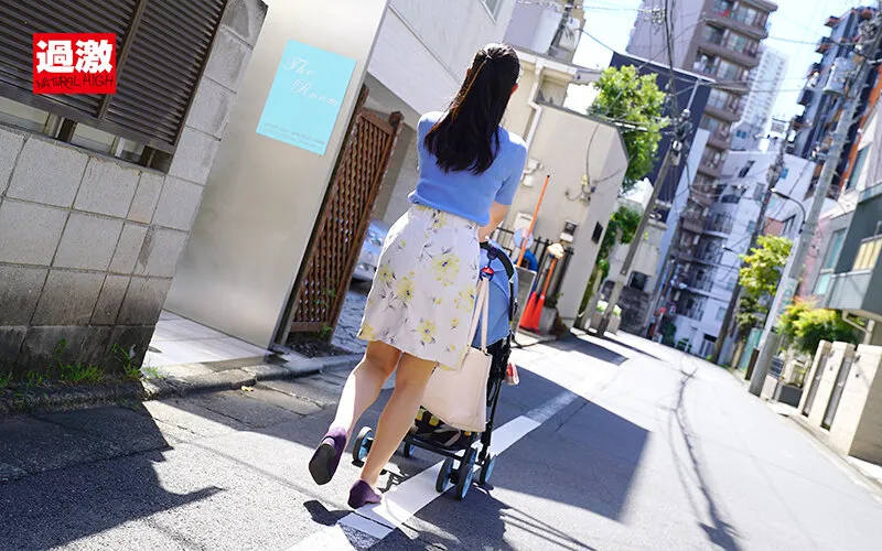 【五十嵐美月】産後処女を奪われ一度イッたら長時間アクメで痙攣が止まらないイキッぱなしベビーカー妻11 欲求不満うぶかわ清楚妻