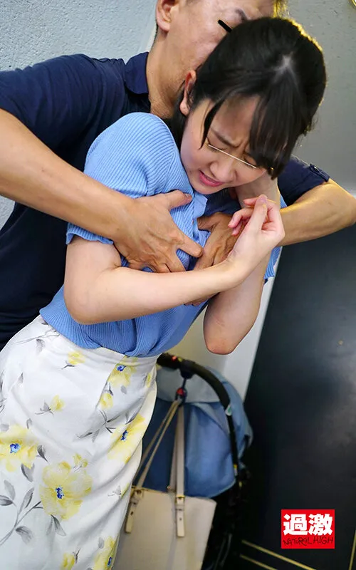 【五十嵐美月】産後処女を奪われ一度イッたら長時間アクメで痙攣が止まらないイキッぱなしベビーカー妻11 欲求不満うぶかわ清楚妻