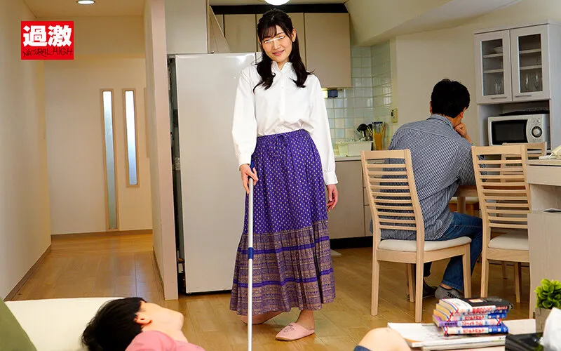 【杏奈】【ショタおね】親戚のエロガキにスカートもぐりクンニされ夫がいる至近距離でイってしまった叔母さんは挿入も拒めない6 失禁イキSP 色白美ボディ叔母