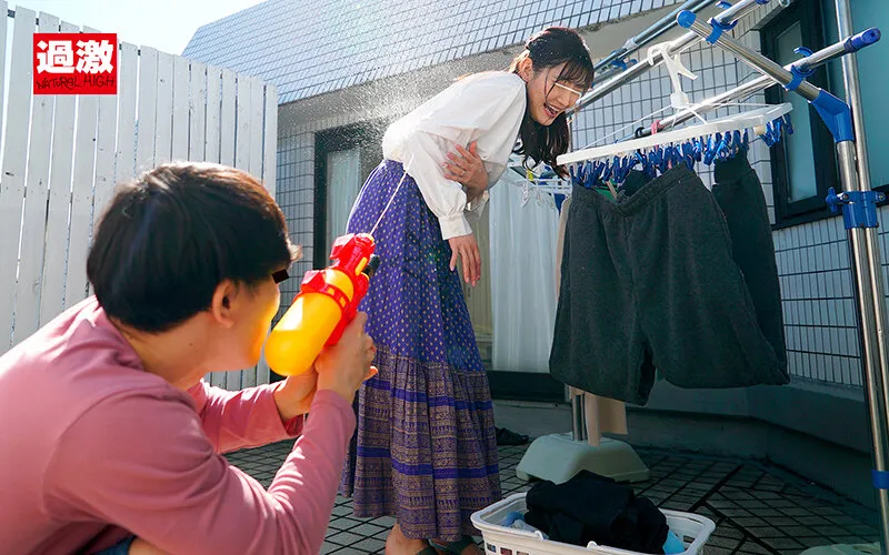 【杏奈】【ショタおね】親戚のエロガキにスカートもぐりクンニされ夫がいる至近距離でイってしまった叔母さんは挿入も拒めない6 失禁イキSP 色白美ボディ叔母