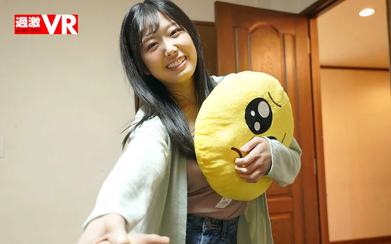 【VR】膣ドン特化VR ～「挿入ってるところ近くで見せて」上から打ち下ろす種付けまんぐりプレスをお願いされて何度も浮気中出し！僕を誘惑する彼女の友達は寝取り好きな小悪魔っ娘～ 前乃菜々