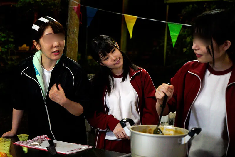 【倉本すみれ 百瀬りこ 横宮七海】まさかこんなけなげなひよこ女子が…媚薬を盛られ理性完全崩壊！！ところかまわず異物オナニー！イキ漏らしアクメ！！