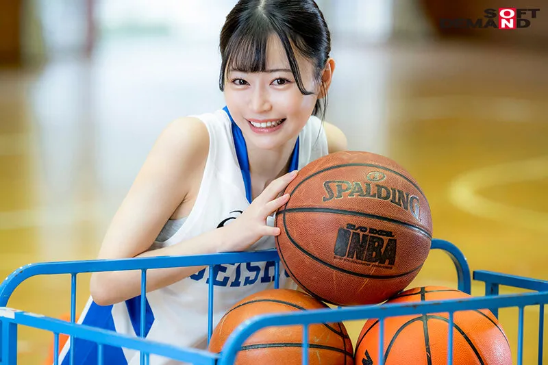 【JK】この爽やかさ、青春一直線！弾ける笑顔のドスケベ美少女 響乃うたAV DEBUT