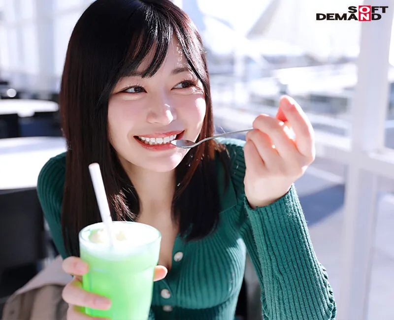 【JK】「私の素顔はエッチで刺激的だよ」大人の男性と唾液たっぷり交換しながら顔を赤らめるJ系のハメ撮りデート！ 響乃うた