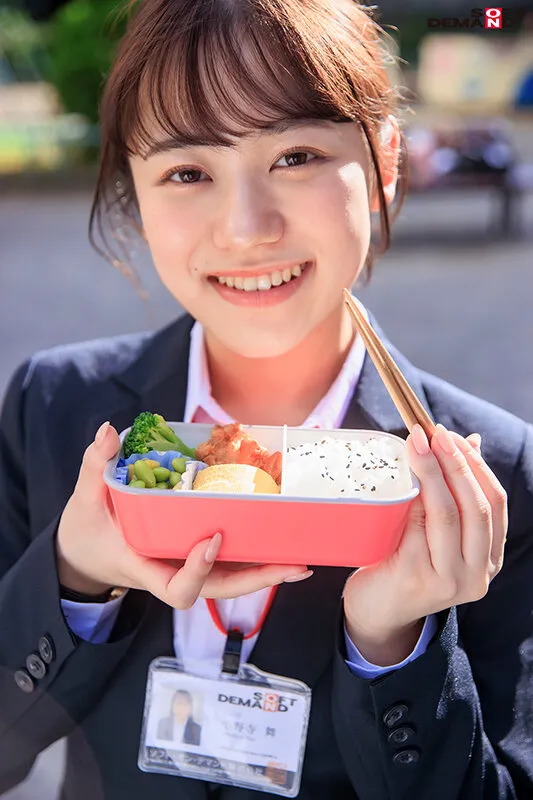 【野々宮みさと】新卒で一番の努力家 みんなの妹的存在！ 宣伝部入社1年目小野寺舞 （21）AV出演！