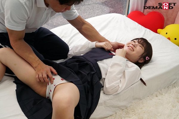 【芦名はるき 他】マジックミラー号 田舎から東京にやってきた修学旅行生 未成年には過激な保健体育の特別講義でキツキツ極狭おまんこに挿入！中には処女の子も！？