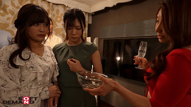 【久留木玲＆成沢きさき】303号室の久留木さんと320号室の成沢さんところの奥さん、このマンションのルールも分かんないんだから、好き放題レ×プしちゃえば？