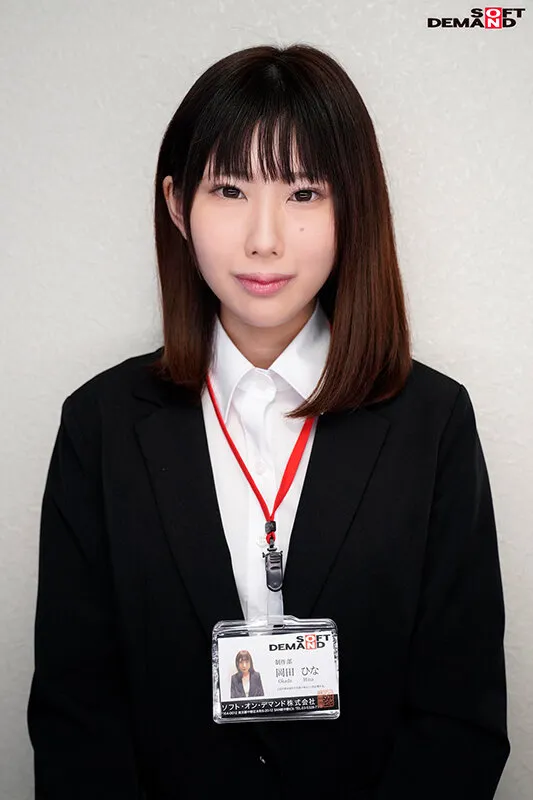 ロケ現場で撤収作業中の女ADに突撃・野球拳！制作部岡田ひな