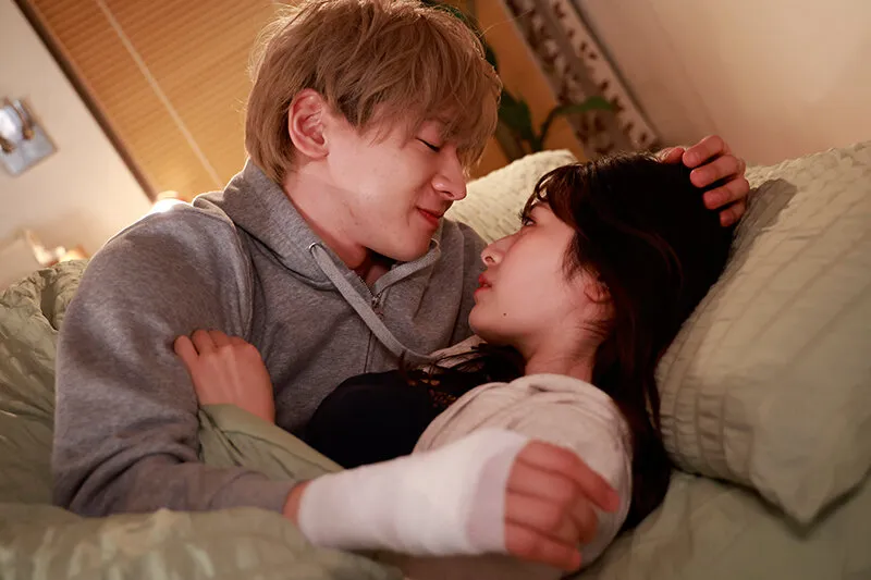 【向理来×優梨まいな】鏡の中は従順