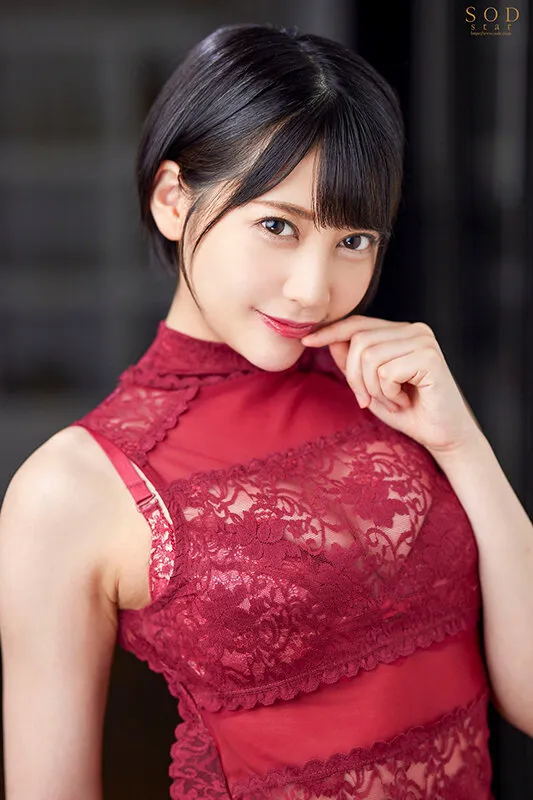 リップ音が脳内に響き渡るほどまき散らしながら全身とろけるほどのベロチュウ中出しSEX＆ディープフェラ 夏目響