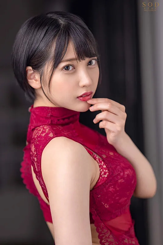 リップ音が脳内に響き渡るほどまき散らしながら全身とろけるほどのベロチュウ中出しSEX＆ディープフェラ 夏目響