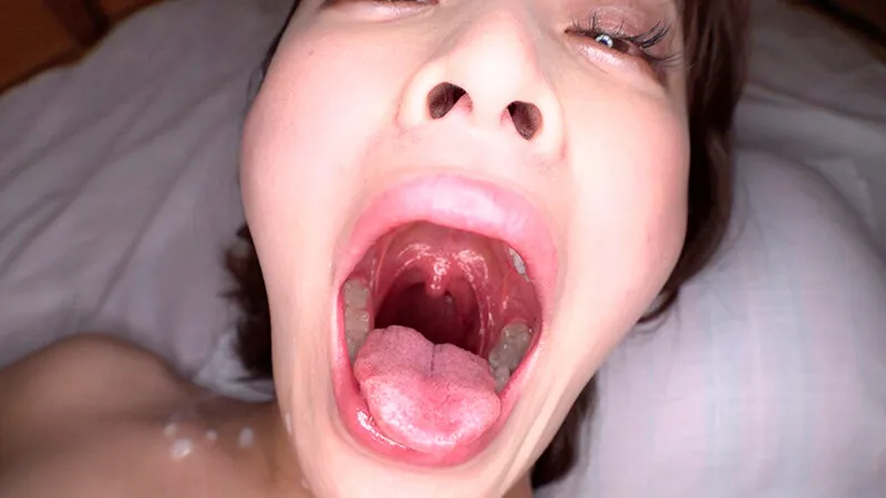 【しおかわ雲丹】精飲美淑女 喉奥までザーメンを味わいたいドM妻とお泊りゴックン野外デート