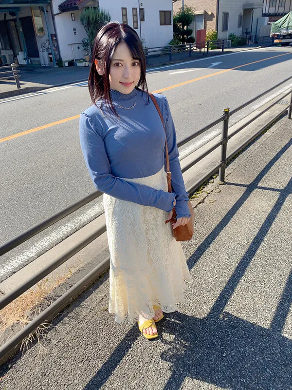 【紗々原ゆり】素股露出 スカートの中で性器同士を擦って焦らして挿入したら即絶頂