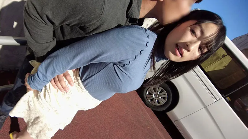 【紗々原ゆり】素股露出 スカートの中で性器同士を擦って焦らして挿入したら即絶頂