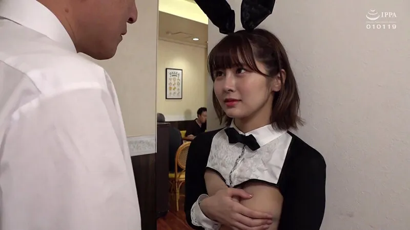 【川北メイサ】羞恥！高時給に騙されたッ！ファミレスで恥ずかしすぎる逆バニーで働かされている私…。～みなみ編～