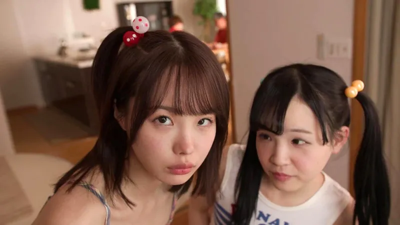 【ロリビッチ】両親が再婚して僕はメスガキ生意気姉妹にむちゃくちゃ搾精された。 松本いちか 工藤ララ