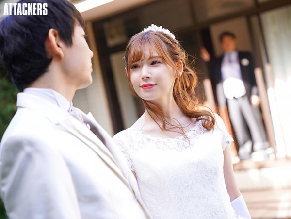 挙式を終え幸せの絶頂にいた花嫁がその日、義父に犯された。 オヤジの全身舐め変態セックス 明里つむぎ