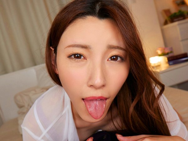 【VR】エッチしてる時もしてない時も常に接吻したがる彼女にベロキスで口を塞がれたまま射精する至高のゼロ距離ピストン性交 森沢かな