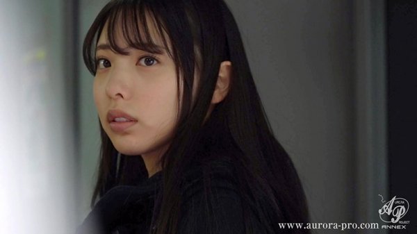 下卑た小父様たちに輪されるって蕩けちゃう…。 白桃はな