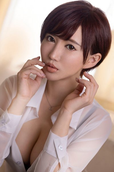 【VR】上質な『唇』と『舌』でしなやかに奏でる濃密フェラチオclub 里美ゆりあ