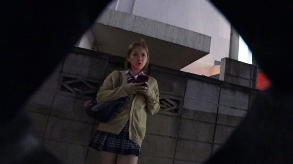 キモいおじさんとGOTOセックス！ 自粛なんて関係なし！マッチングアプリで釣りあげた18歳クソ生意気制服ギャル生駒みく（18歳）