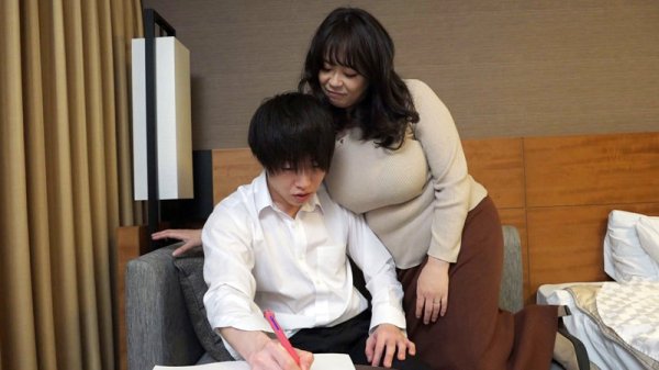 【本田彩芽】息子を溺愛する爆乳ママ ～受験前の息子を元気づけるため一晩で大盤振る舞い7射精～