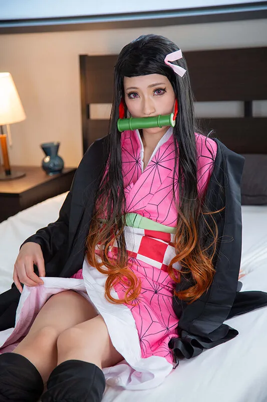 【真白みのり】【鬼滅の刃 竈門禰豆子】流行のコスプレ衣装を着れてやる気十分の素人レイヤーみのりちゃんと、ヤル気満々オジサンの生ハメ個人撮影会。可愛すぎる鬼娘をおじさんの生棒で滅多打ち。イヤイヤ言うわりにオマ●コは鬼濡れでしたWW