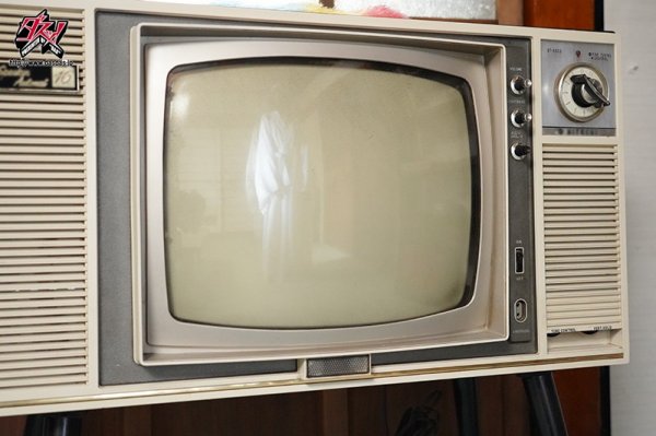 愛しき彼女には見えない。僕のアソコを狙う幽霊との奇妙な3人暮らし。 市来まひろ 水川スミレ