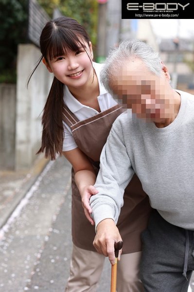 おじいちゃんもおちんちんも優しくお世話する東北出身の癒しスマイル豊満Jカップ介護士さんAVデビュー Q.なんで巨乳の女の子は優しそうなの？ A.巨乳が母性を感じさせるからです。 絢弓あん