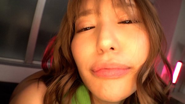 催淫ハーブ屋の美人店員は性欲剥きだしチ○ポ中毒！焚いて吸って気づいたら金玉スッカラカンになるまで無限マラ喰い 百永さりな