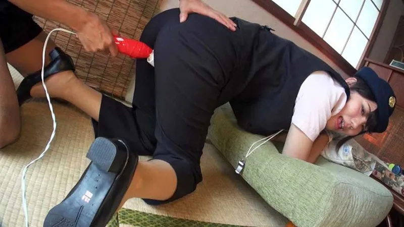 【杉咲しずか】西日本○○電鉄の巨乳女鉄道員さん現役美人駅員がAVデビュー 2