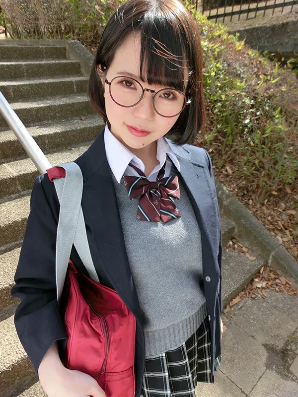 【ねんね】【JK】アヘ堕ち巨乳メガネっ娘 人見ゆめ