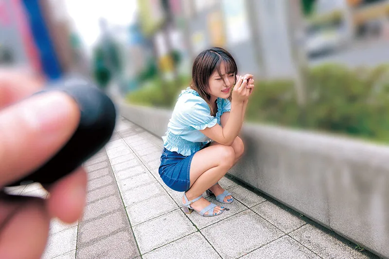 【鈴木真夕 天神ユリ 渚みつき 日向ゆら】素人美少女とリモコンバイブお散歩 7 ーSBY＆SGN区編ー「もう我慢できません…//」人混みの中ビクビク震えてイキまくってしまう女子たち！人生初の羞恥プレイでまさかのエロスイッチオン！車移動中も大胆カーオナニー！最後は近くのスタジオで心行くまで生セックス！